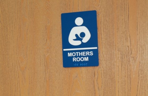 Vector Windows Mothers' Room Sign 1